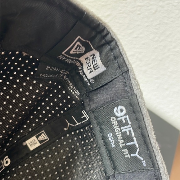 Bulls New Era Gray Suede Cap - Picture 11 of 11